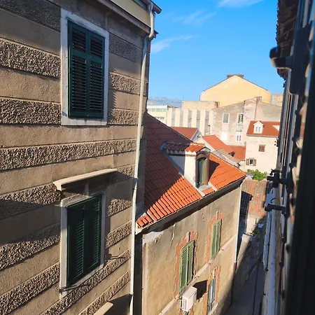 Boutique In The Old Town *
