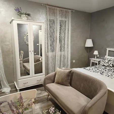 Boutique In The Old Town Апартаменти